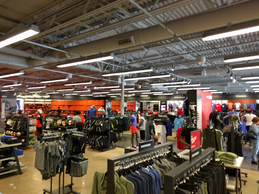 Clothing Store «Nike Factory Store», reviews and photos, 4401 N Interstate Hwy 35 #399, Round Rock, TX 78664, USA