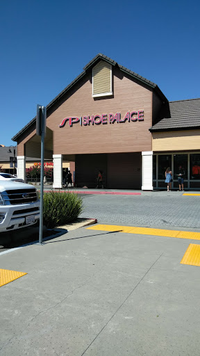 Shopping Mall «Vacaville Premium Outlets», reviews and photos, 321 Nut Tree Rd, Vacaville, CA 95687, USA