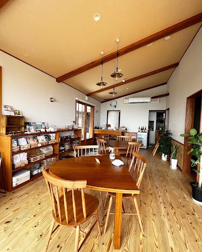 inn&cafeでぃーぷまりん
