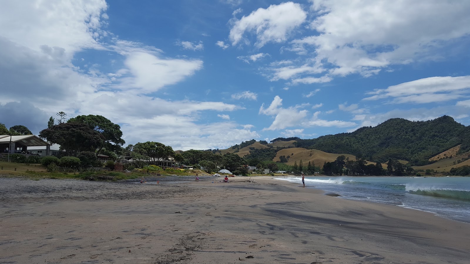 Simpsons Beach'in fotoğrafı parlak kum yüzey ile