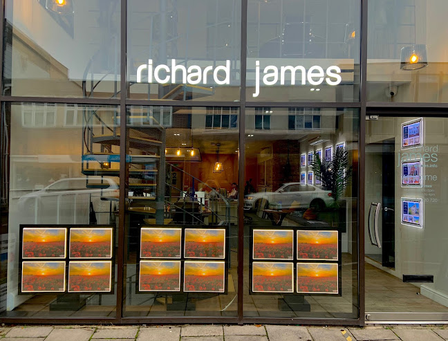 Richard James Estate Agents - Old Town