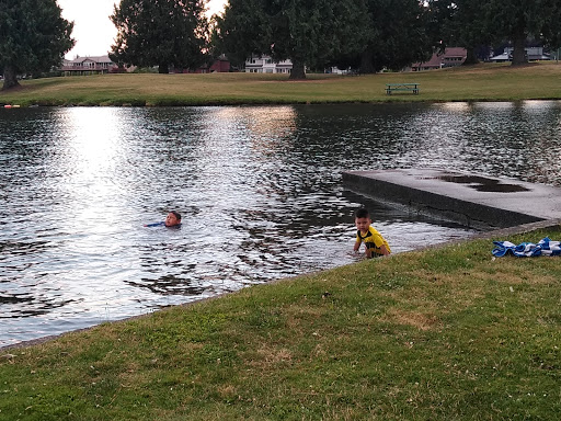 Golf «Tapps Island Golf Course», reviews and photos, 20818 Island Pkwy E, Lake Tapps, WA 98391, USA