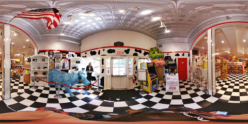 Gift Shop «Imagine Gift Store», reviews and photos, 5 Miller St, Warren, RI 02885, USA