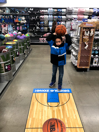 Variety Store «Five Below», reviews and photos, 905 Norland Ave, Chambersburg, PA 17201, USA