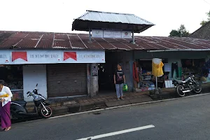 Pasar Desa Munduk image