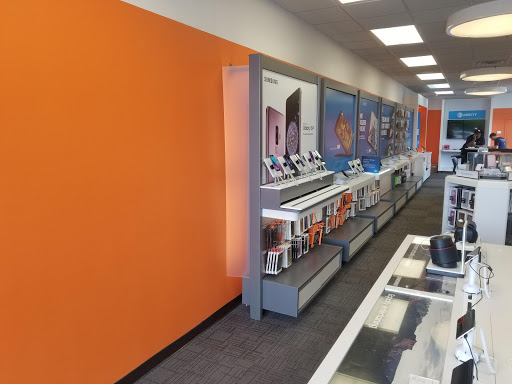 Cell Phone Store «AT&T Authorized Retailer», reviews and photos, 223 N Main St, Sayville, NY 11782, USA