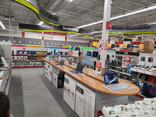 Office Supply Store «Staples», reviews and photos, 2310 Jericho Turnpike, Garden City Park, NY 11040, USA
