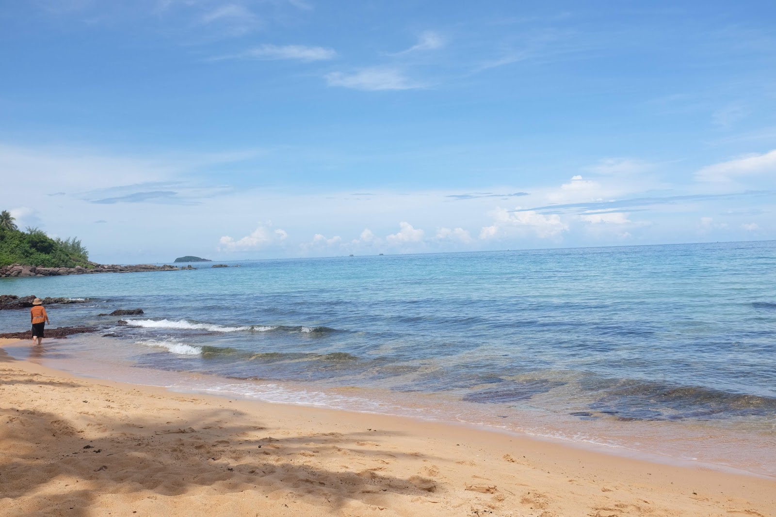 Foto af Trao Beach med turkis rent vand overflade