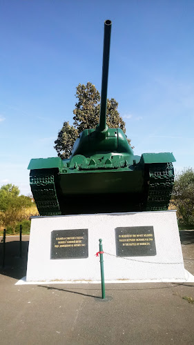 Értékelések erről a helyről: Hortobágyi tankcsata emlékmű, Hortobágy - Parkoló