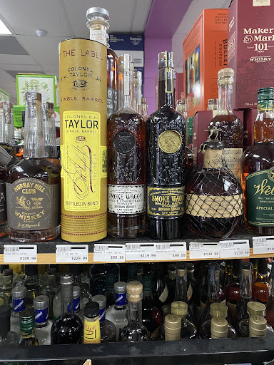 Liquor Store «WOW Wine & Liquor», reviews and photos, 36 S Willow Ave a, Cookeville, TN 38501, USA