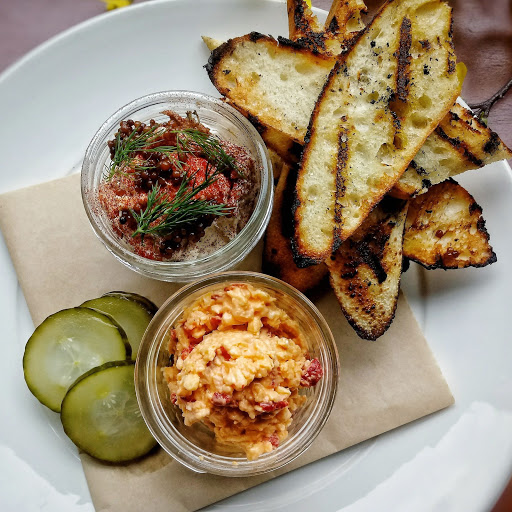 Restaurant «Evans Street Station», reviews and photos, 110 S Evans St, Tecumseh, MI 49286, USA