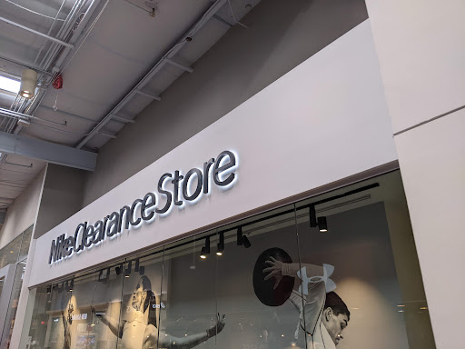 Clothing Store «Nike Factory Store», reviews and photos, 2700 Potomac Mills Cir #511, Woodbridge, VA 22192, USA