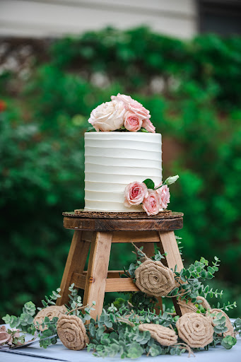 Pastry Shop «Bittersweet Pastry Shop & Cafe», reviews and photos, 1114 W Belmont Ave, Chicago, IL 60657, USA