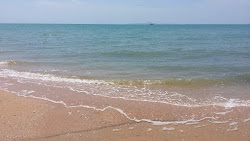 Photo de Pattaya Paradise Beach protégé par des falaises