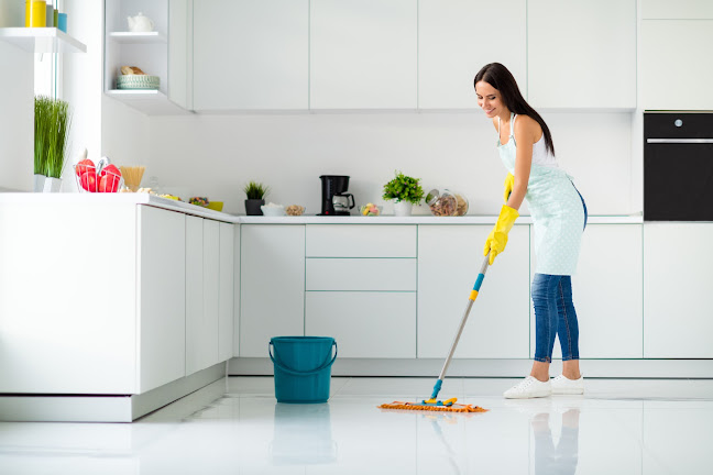 Maids2Clean by Hayley Thorp - House cleaning service