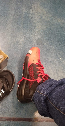 Shoe Store «Shoe Carnival», reviews and photos, 2105 N Prospect Ave, Champaign, IL 61822, USA