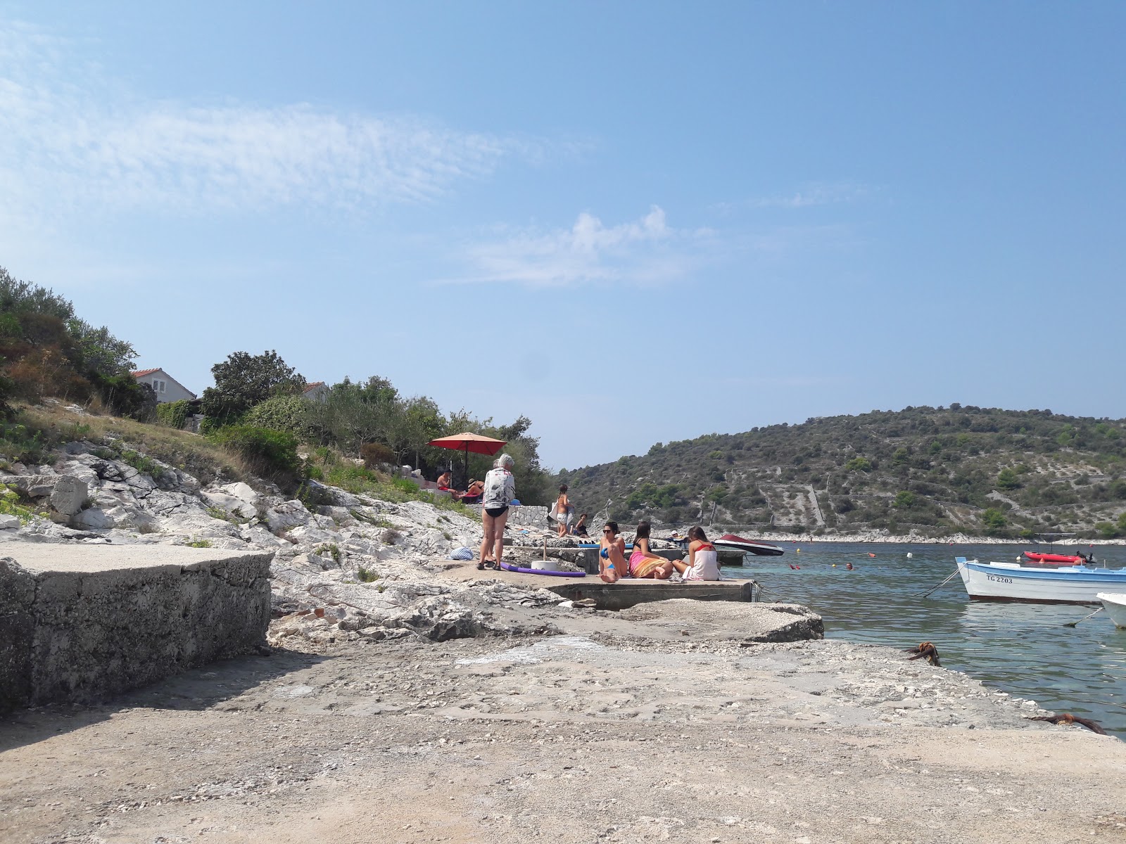 Photo of Sevid beach and the settlement