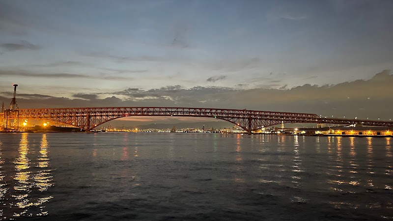 鶴浜緑地・魚釣り開放区域