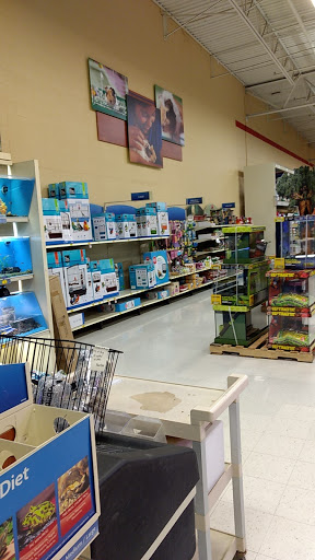 Pet Supply Store «PetSmart», reviews and photos, 355 Howe Ave, Cuyahoga Falls, OH 44221, USA