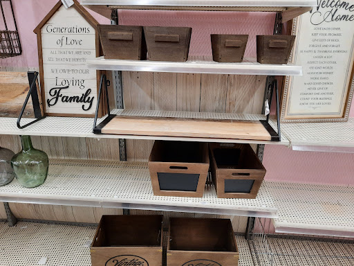 Craft Store «Michaels», reviews and photos, 697 Howe Ave, Cuyahoga Falls, OH 44221, USA