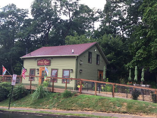 Winery «Wide River Winery - Tasting Room», reviews and photos, 106 N Cody Rd, Le Claire, IA 52753, USA