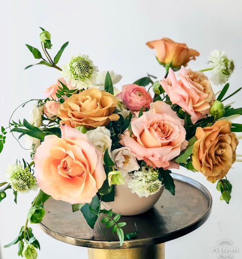 Florist «Event Stems Florist», reviews and photos, 10909 Webb Chapel Rd #207, Dallas, TX 75229, USA