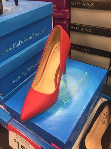 Shoe Store «Shoe Carnival», reviews and photos, 5328 Mt View Rd, Antioch, TN 37013, USA