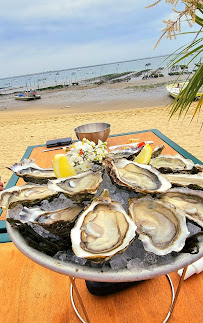 Plats et boissons du Bar-restaurant à huîtres Chai Anselme - Dégustation d'huîtres - Le Canon à Lège-Cap-Ferret - n°1