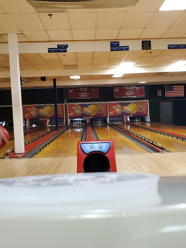 Bowling Alley «Indian Lanes», reviews and photos, 815 E Northside Dr, Clinton, MS 39056, USA