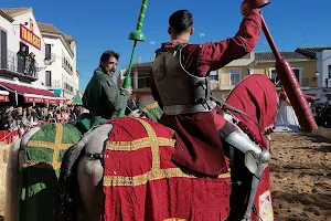 Organización de Mercados y Ferias Medievales: La Fragua de Vulcano image