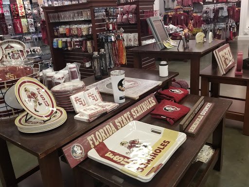 Sportswear Store «Alumni Hall», reviews and photos, 1817 Thomasville Rd #250, Tallahassee, FL 32303, USA