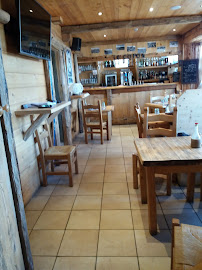 Atmosphère du Restaurant biologique Lac et Montagne à Saint-Jorioz - n°16