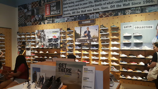 Shoe Store «Vans», reviews and photos, 9736 W Northern Ave, Peoria, AZ 85345, USA