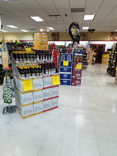 State Liquor Store «Liquor Barn», reviews and photos, 8170 W Golf Rd, Niles, IL 60714, USA