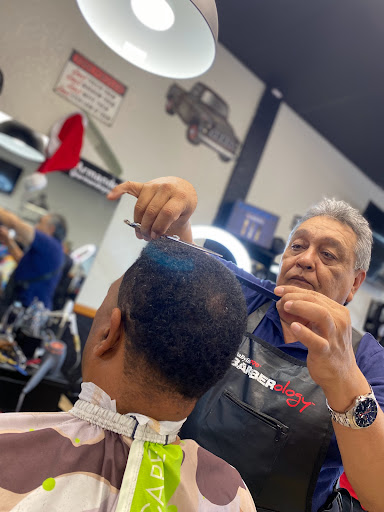 Barber Shop «Razor Sharp Cutz Barber Shop», reviews and photos, 459 Plaza Dr, Eustis, FL 32726, USA
