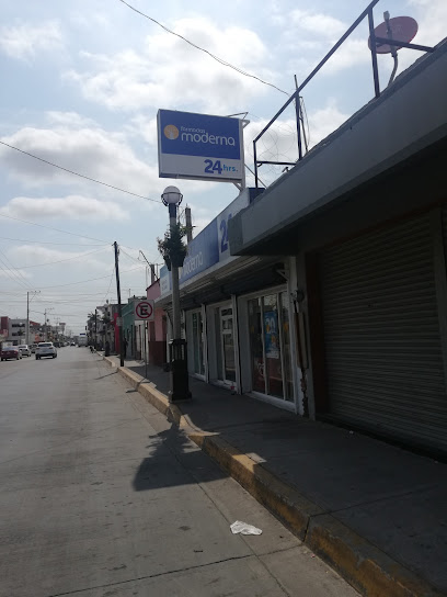 Farmacias Moderna Calle Miguel Hidalgo 35, Centro, 82400 Escuinapa, Sin. Mexico
