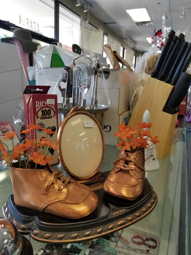 Thrift Store «Outreach Thrift Store», reviews and photos, 1715 S Rutherford Blvd, Murfreesboro, TN 37130, USA