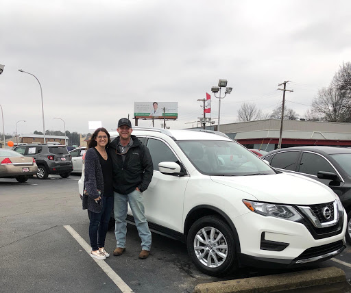 Used Car Dealer «Shoals University Kia», reviews and photos, 4109 N Jackson Hwy, Sheffield, AL 35660, USA