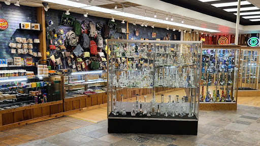 Tobacco Shop «Knuckleheads Tobacco & Gifts», reviews and photos, 550 State St, Madison, WI 53703, USA