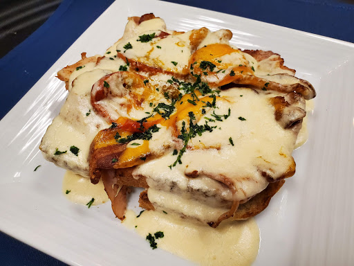 Golf Course «The Clubs of Kingwood - Deerwood Clubhouse», reviews and photos, 1717 Forest Garden Dr, Kingwood, TX 77345, USA