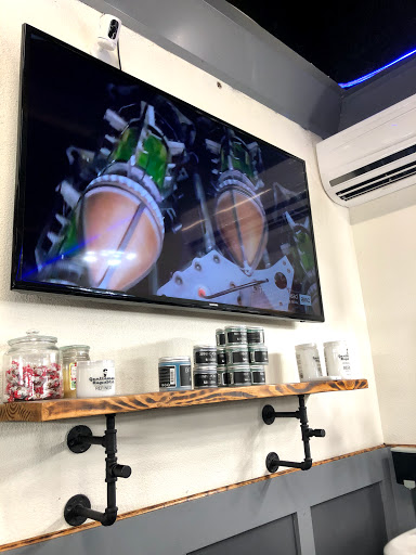 Barber Shop «Identity Barber Shop», reviews and photos, 16733 Bellflower Blvd, Bellflower, CA 90706, USA