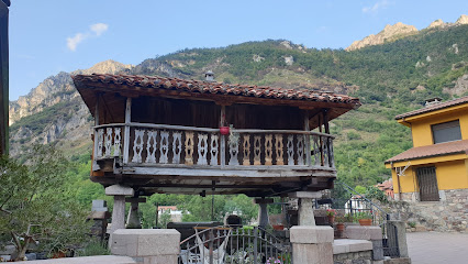 Restaurante Somiedo - C. Rafael Rey, 3, 33840 Pola de Somiedo, Asturias, Spain