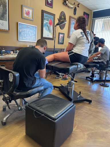 Good Family Tattoo, 198 W Grass Lake Rd, Lake Villa, IL 60046, USA, 