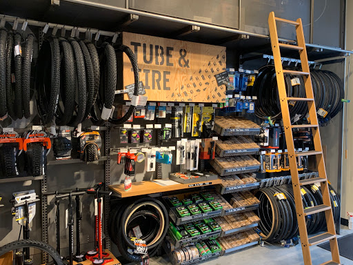 Camping Store «REI», reviews and photos, 7531 North Point Pkwy, Alpharetta, GA 30022, USA