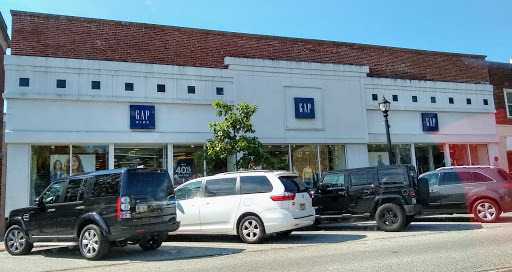Clothing Store «Gap», reviews and photos, 132 Lancaster Ave, Wayne, PA 19087, USA