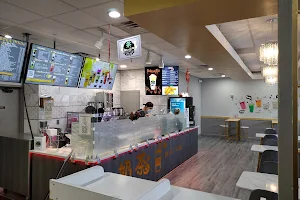 Mi's Eatery image