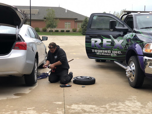 Towing Service «Rex Auto Body and 24/7 Towing», reviews and photos, 4910 W Elm St, McHenry, IL 60050, USA