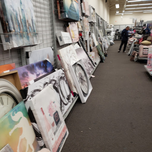 Clothing Store «Burlington Coat Factory», reviews and photos, 6900 Chestnut St, Gilroy, CA 95020, USA