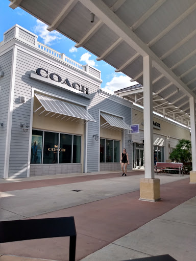 Coffee Shop «Starbucks», reviews and photos, 2300 Grand Cypress Dr #101, Wesley Chapel, FL 33544, USA