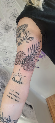 Explore hydrangea tattoo ideas, creative tattoo ideas in Carbondale, available at Bonedale Tattoo